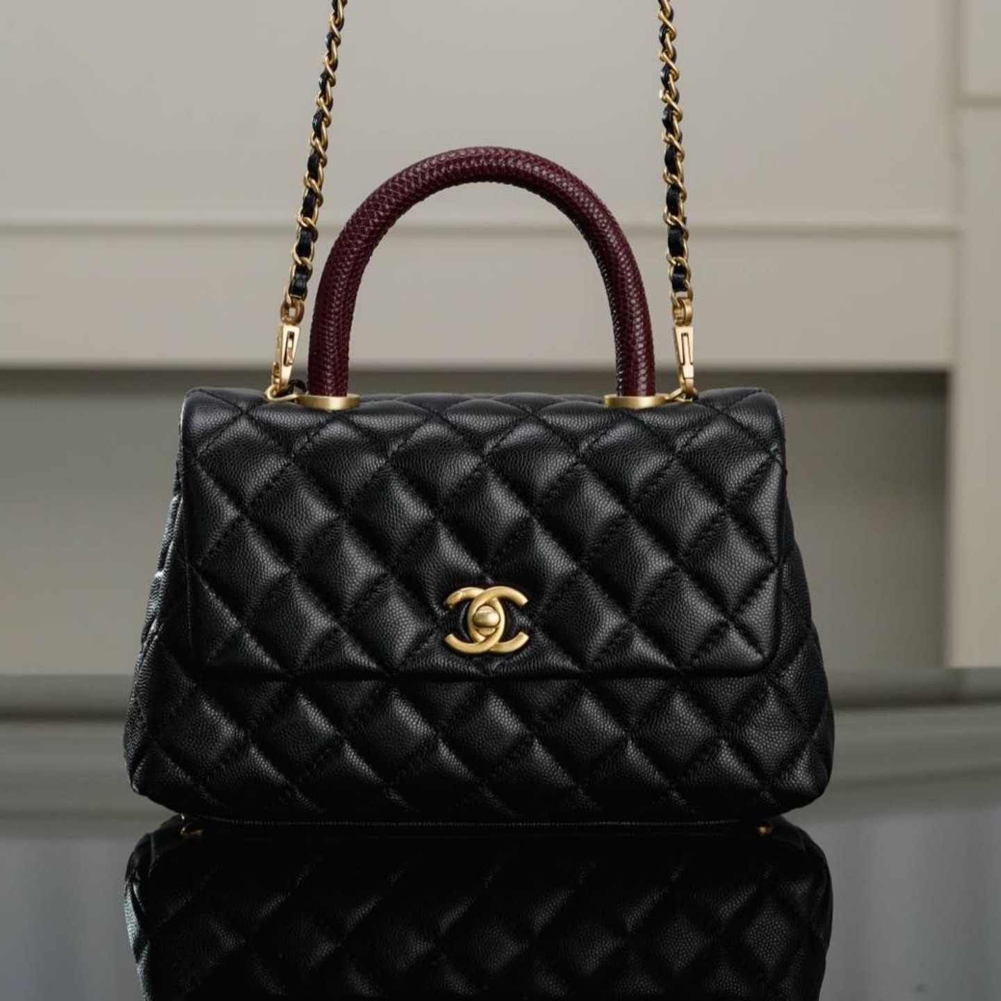 Chanel CoCo hand