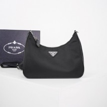 Prada clutch 22cm
