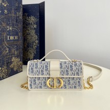 DIOR Miss Montaigne