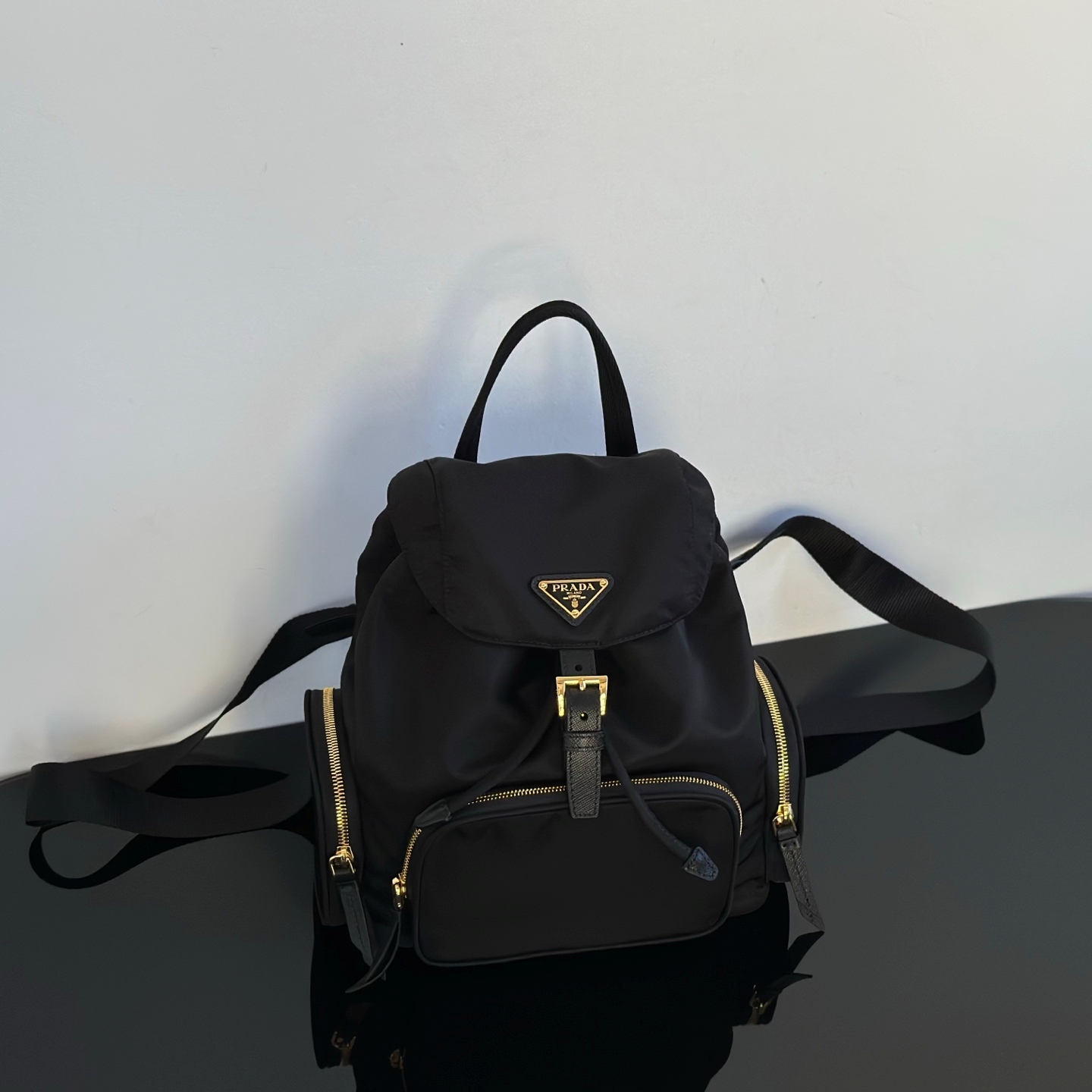 프라다 리에디션 1978 스몰 리나일론 백팩